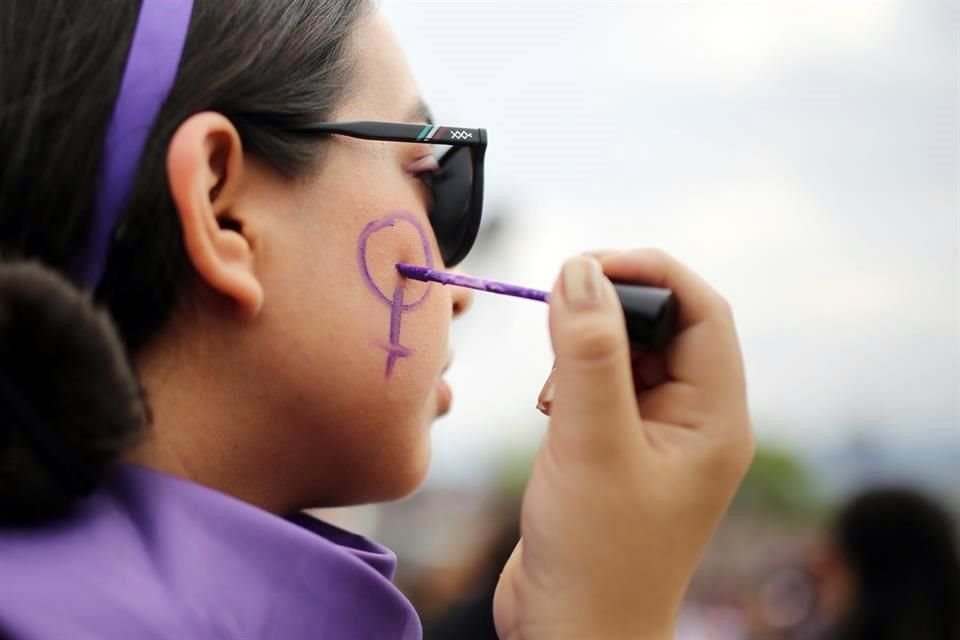 Miles de mujeres se concentraron esta tarde en la Explanada de los Héroes, por el Día Internacional de la Mujer.