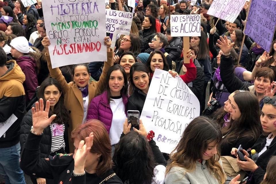 Jóvenes de todas las edades participaron, como Adriana y Andrea García García.