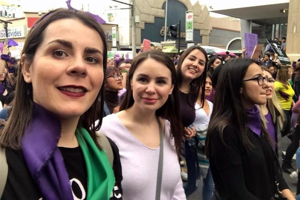 Erika, Gabriela y Alejandra Martínez.