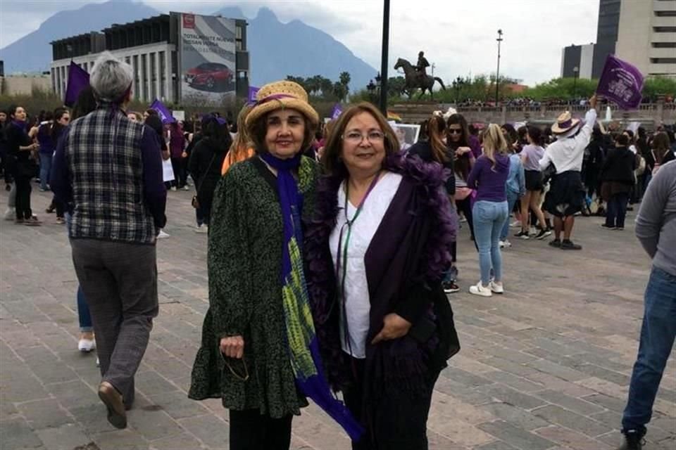 Patricia Vela Canales y Alicia Olivares