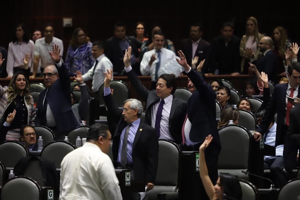 El Pleno de la Cámara de Diputados aprobó la reforma que reconoce en el artículo 4 constitucional los principales programas sociales del Gobierno de Andrés Manuel López Obrador.