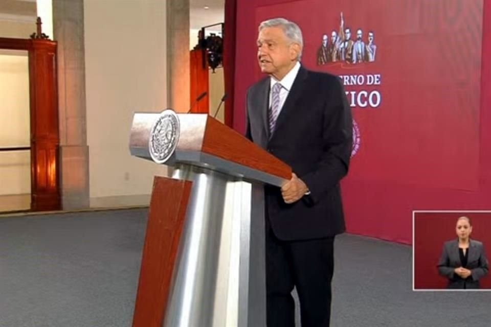 AMLO dijo que micrófonos hallados en Senado se instalaron cuando Beltrones presidía la Cámara y los contrató panista José González Morfín.