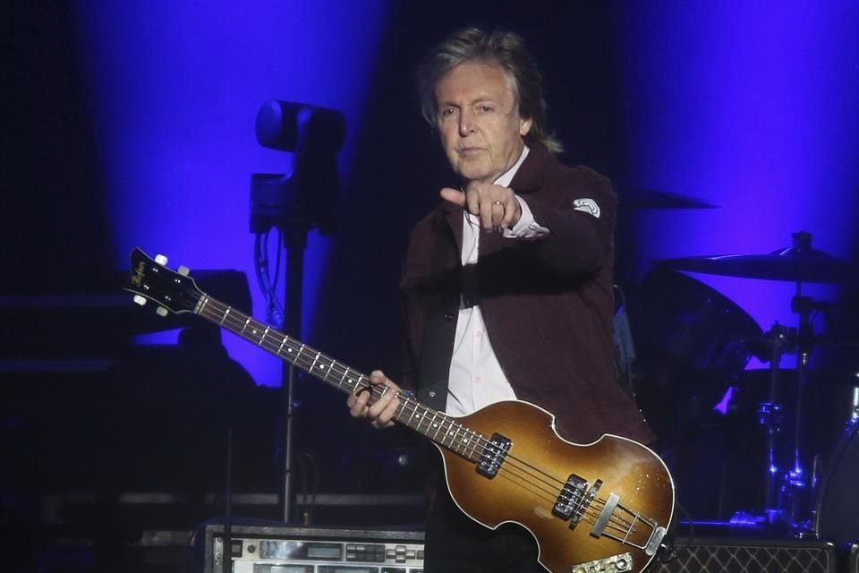 La participación de McCartney había sido confirmada antes del lanzamiento del cartel oficial.