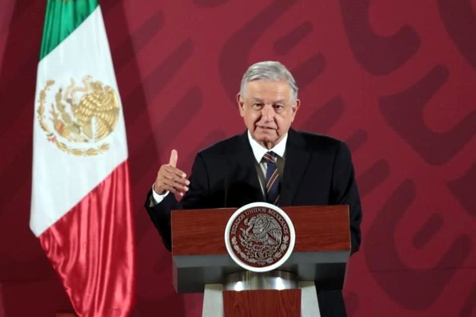 AMLO llam a los mexicanos a comprar 'cachitos' de la rifa sobre el avin presidencial y asegur que en algunas partes ya se estn agotando.