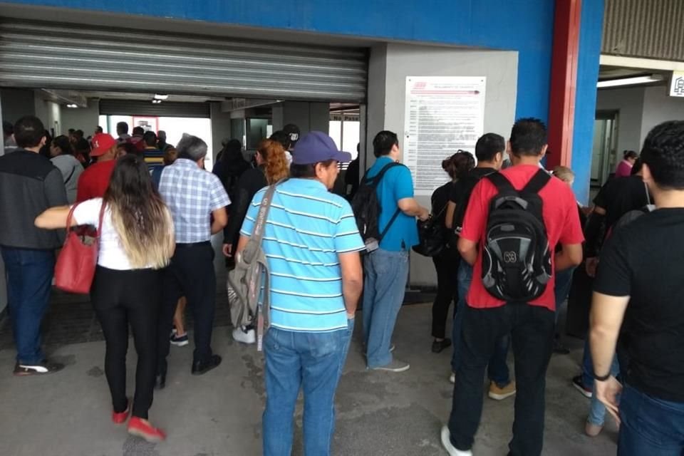 En el Metro, los usuarios reportaron una afluencia normal.