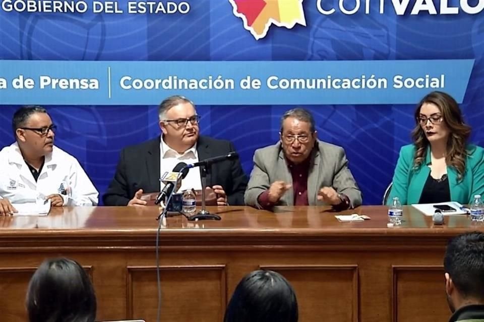 Las autoridades de Salud de Chihuahua en conferencia de prensa.