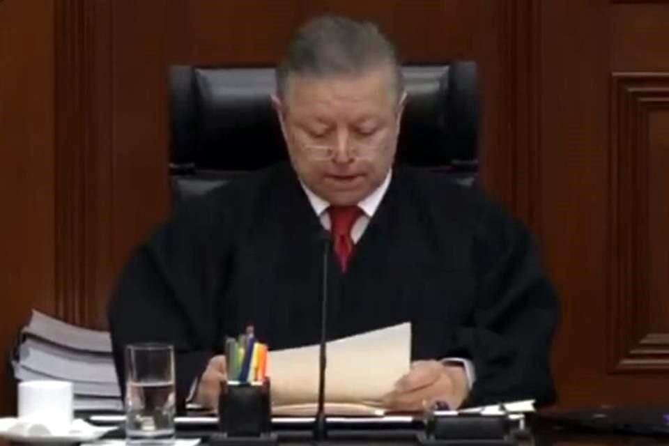 'Las ministras y ministros seguirán laborando a distancia y estarán disponibles para atender cualquier tema urgente en este periodo', dijo Zaldívar.