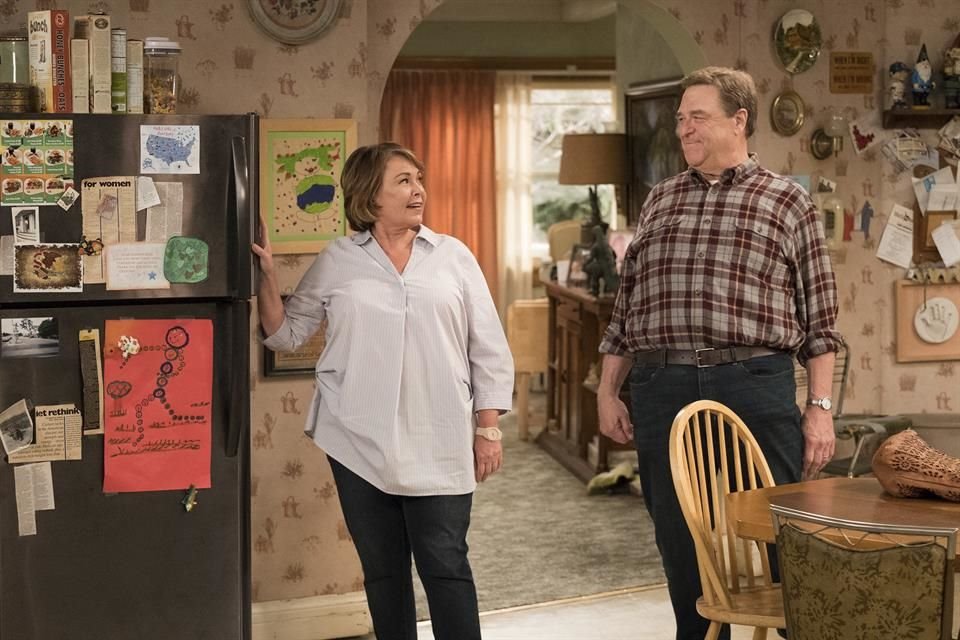 'Roseanne' fue cancelado este martes, luego de que su estrella Roseanne Barr publicara un tuit racista.