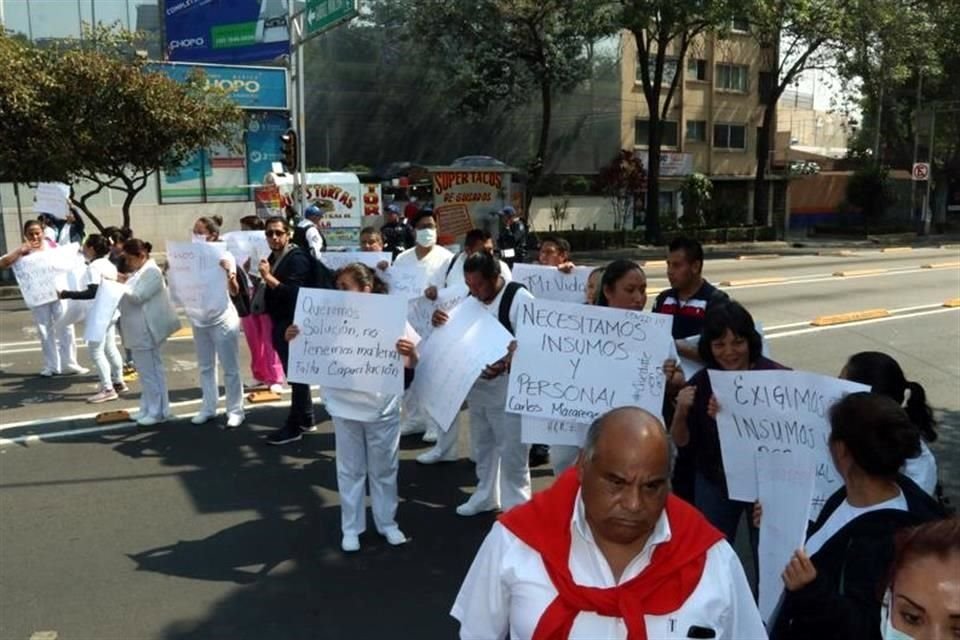 Los trabajadores de la salud denunciaron que no cuentan con cubrebocas, batas, ni guantes.