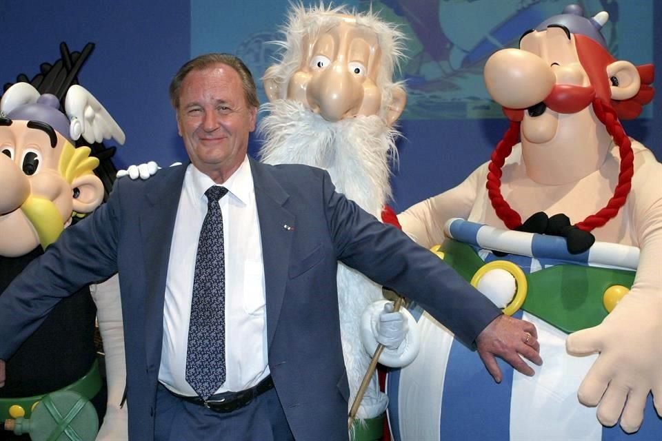 El legendario dibujante francés Albert Uderzo, co creador del cómic Astérix el galo, murió a los 92 años en su casa en Neuilly, Francia.