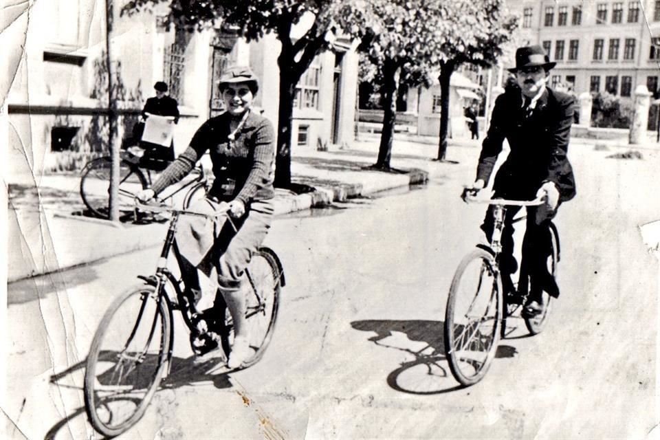 Efraim y Sofía Bejarano (Bidjerano), abuelos de Goldberg, previo al Holocausto.