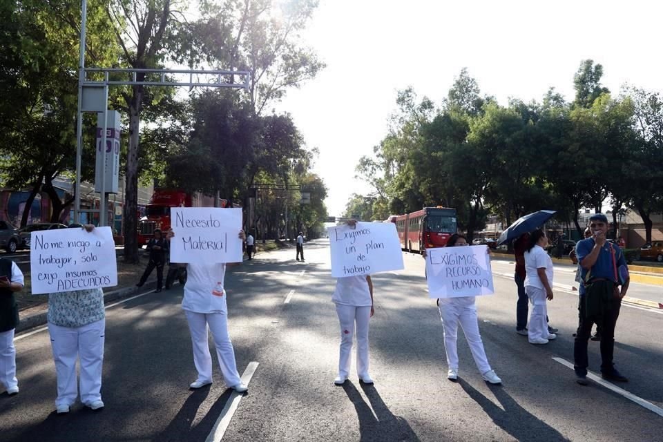 En la CDMX se han registrado diversas protestas por falta de insumos para atender casos de Covid-19.