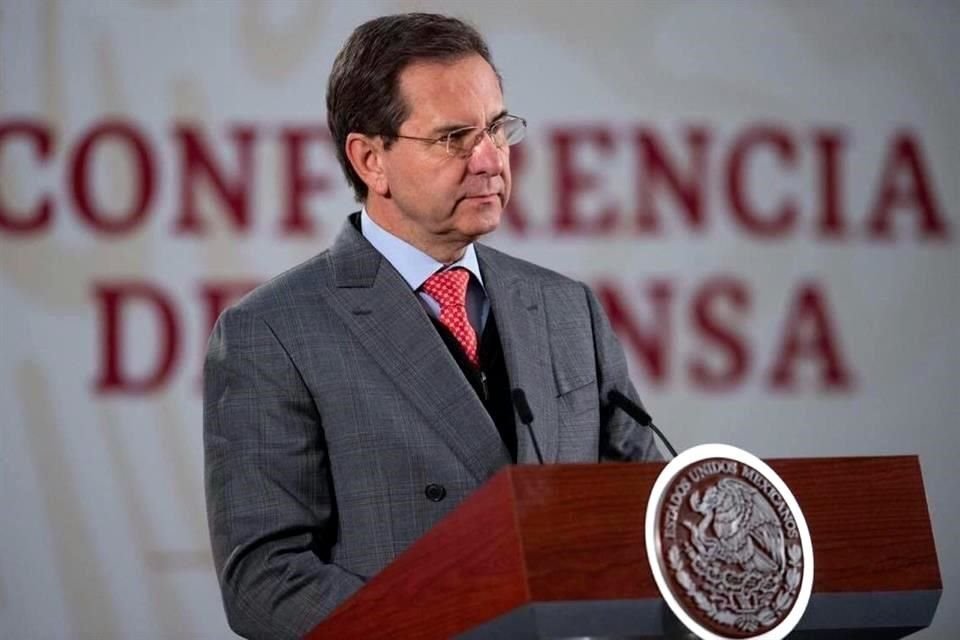 Esteban Moctezuma, Secretario de Educación.