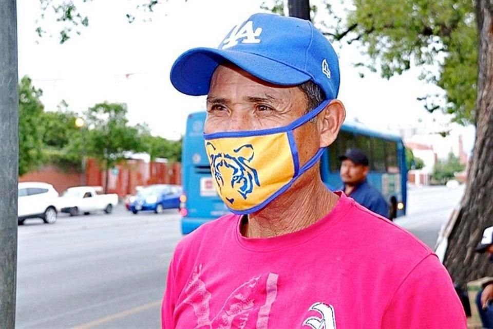 En Monterrey ya es común ver personas usando cubrebocas, porque creen que así evitarán contagiarse de Covid-19.