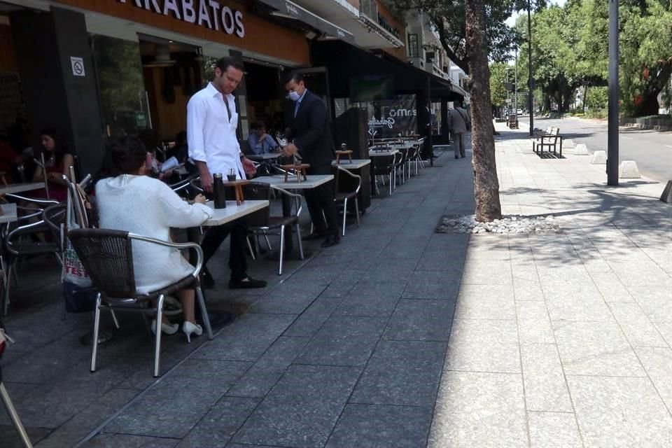 'No, no se va a retirar, es un programa muy importante y hay que pensar en ello porque no es un asunto de los dueños de restaurantes, es de quienes trabajan en restaurantes de la Ciudad de México', dijo Sheinbaum. 