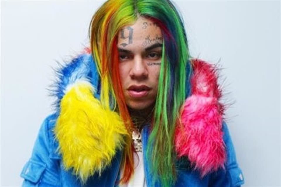 Tekashi 6ix9ine fue sentenciado a dos años de prisión en diciembre pasado.