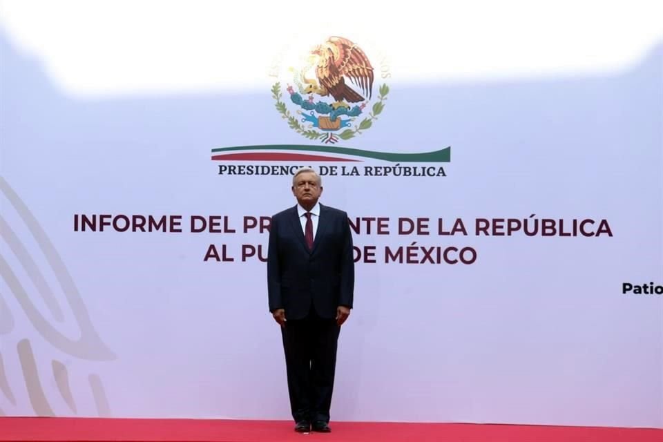 Primer informe trismestral del Presidente de México.