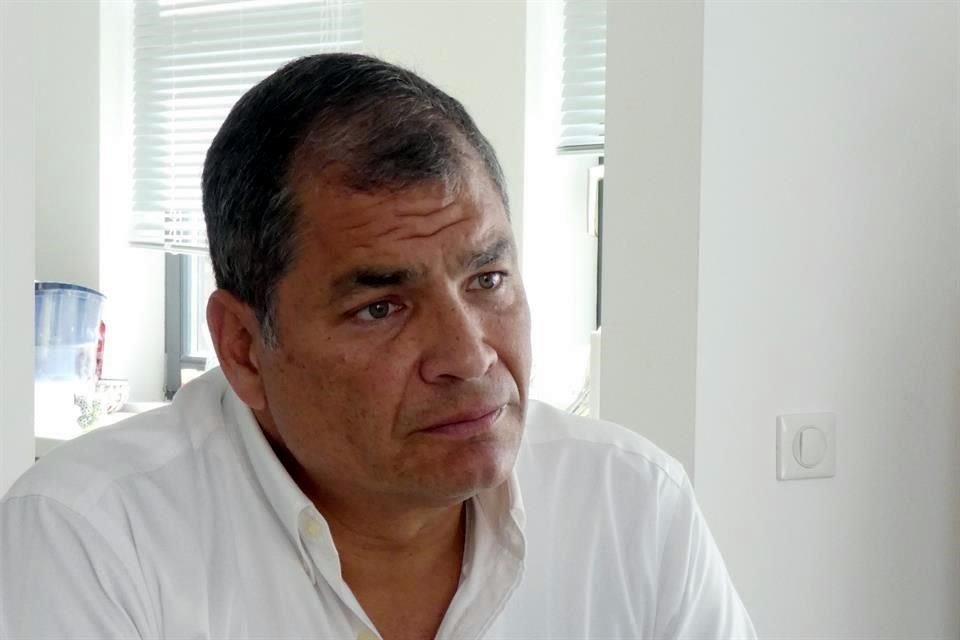 Rafael Correa, ex Presidente de Ecuador, desde su casa en Bélgica.