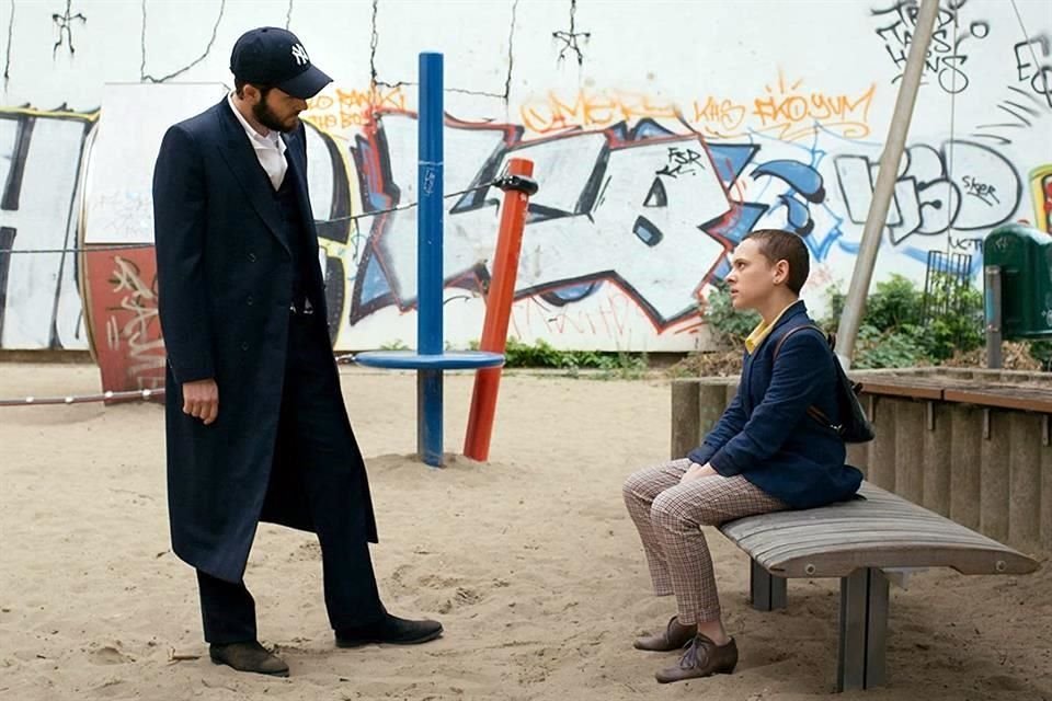 'Unorthodox' es una serie  que narra en sus cuatro episodios la vida de Esther Shapiro (Shira Haas), una adolescente de 17 años.