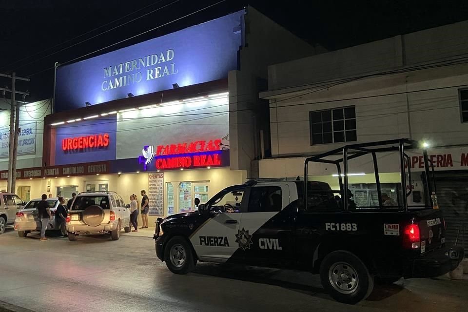 Familiares del comerciante lo llevaron herido a un centro médico de la Colonia Fomerrey 35, donde murió a causa de los balazos.