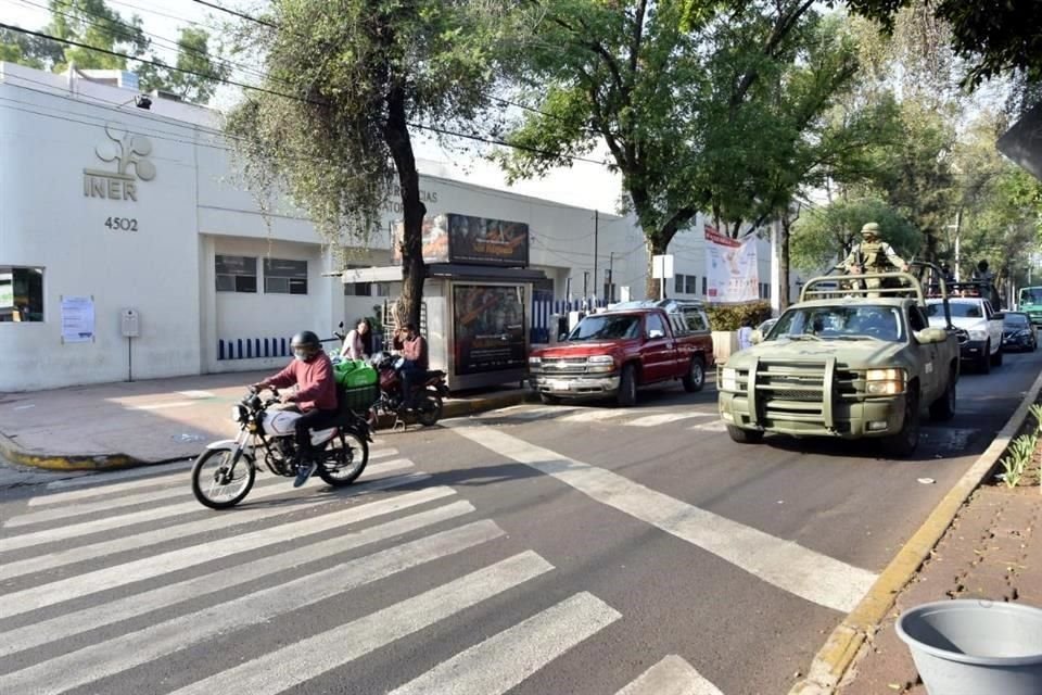 En el sitio se les han visto pasar cada 15 minutos y suele estar un vehículo fijo.