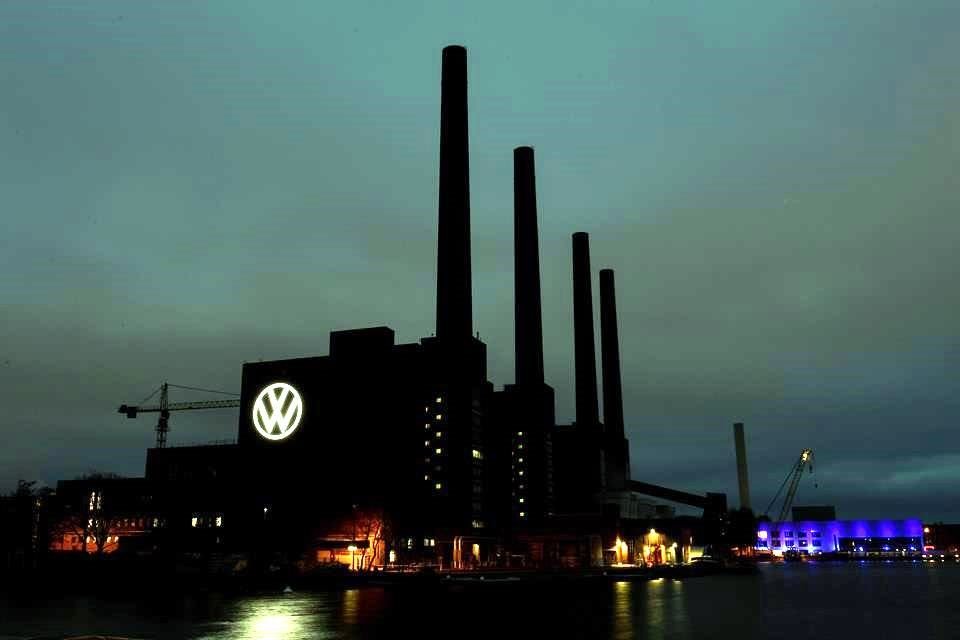 El resultado operativo de Volkswagen se redujo en el primer trimestre hasta los 900 millones de euros, un 76.9 por ciento menos que un año antes.