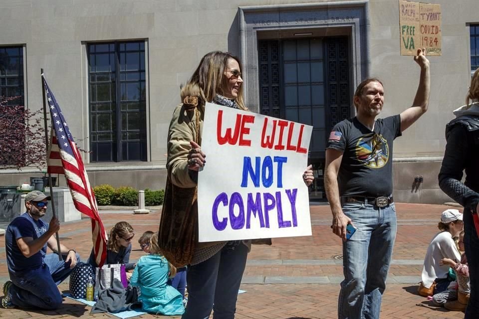 Manifestantes en Richmond, Virginia, exigían la reapertura de la economía de Estados Unidos.