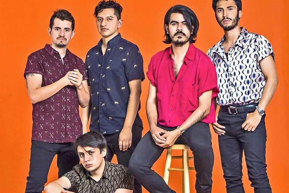 'Gustándonos' es el anticipo de su próximo disco, en el que ya trabajan.