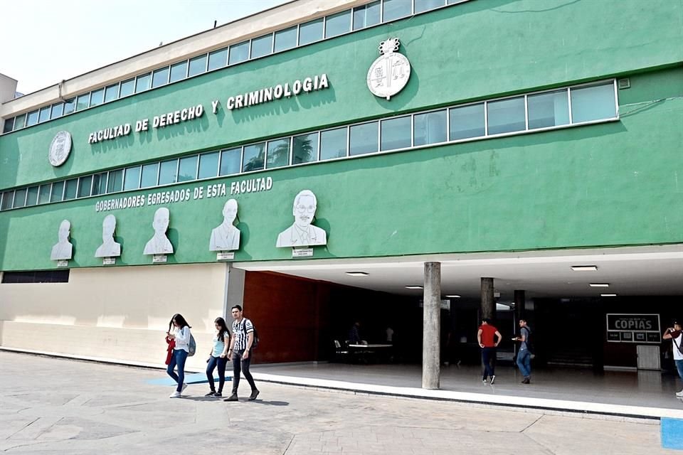 Desde el 13 de marzo, la UANL paró las clases por recomendación de las autoridades de salud.