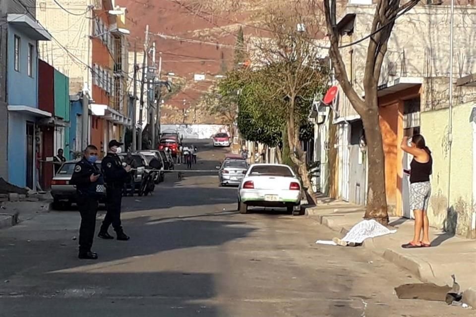 Ninguna persona de la zona reconoció al asesinado.