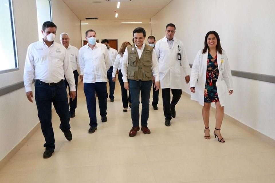El director general del IMSS y el Gobernador de Nayarit supervisaron el Hospital General de Zona Nº33, que atiende a pacientes con COVID-19.