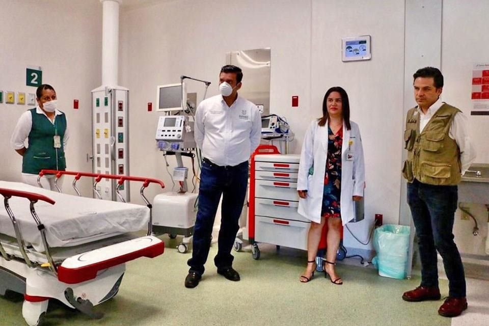 El director general del IMSS y el Gobernador de Nayarit supervisaron el Hospital General de Zona Nº33, que atiende a pacientes con COVID-19.