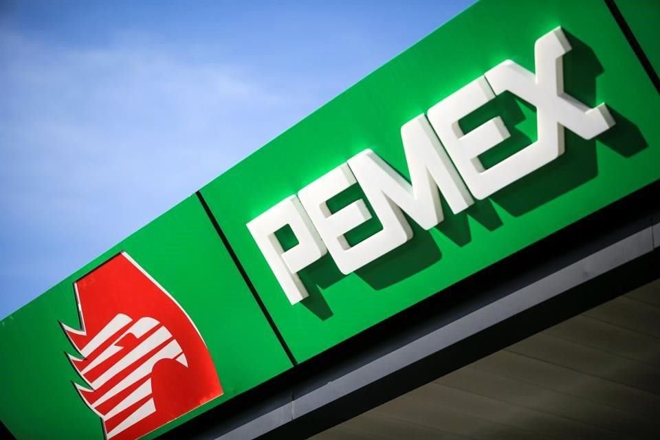 Las ventas de Pemex en el País se desplomaron 54.4 por ciento anual de abril a junio, mientras que las ventas al exterior cayeron 48 por ciento; su deuda aumentó 24.1 por ciento comparada con el cierre de 2019.