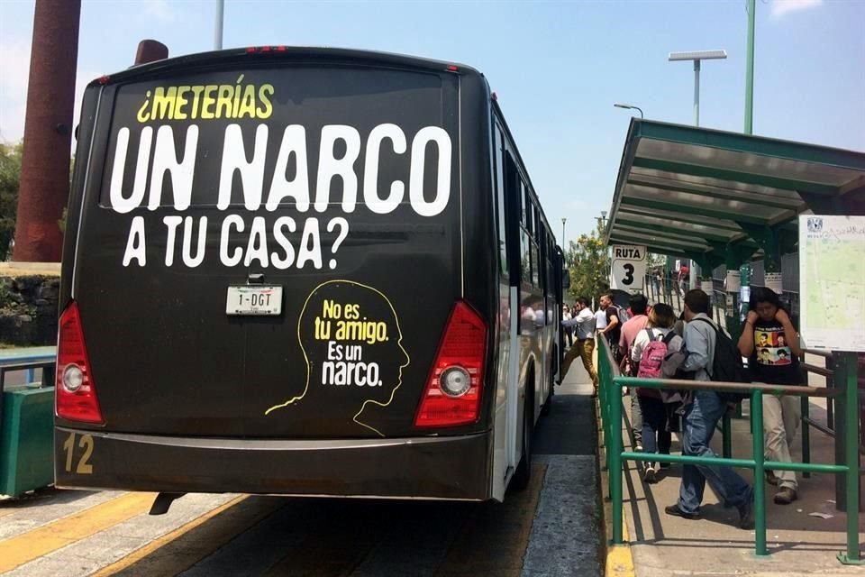 Los mensajes de la campaña en contra de la compra y venta de droga en la UNAM son difundidos en 24 pumabuses y un espectacular.