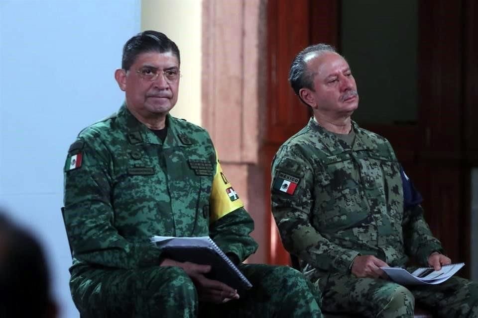 Los Secretarios de la Defensa Nacional y Marina estuvieron presentes en la mañanera de AMLO.