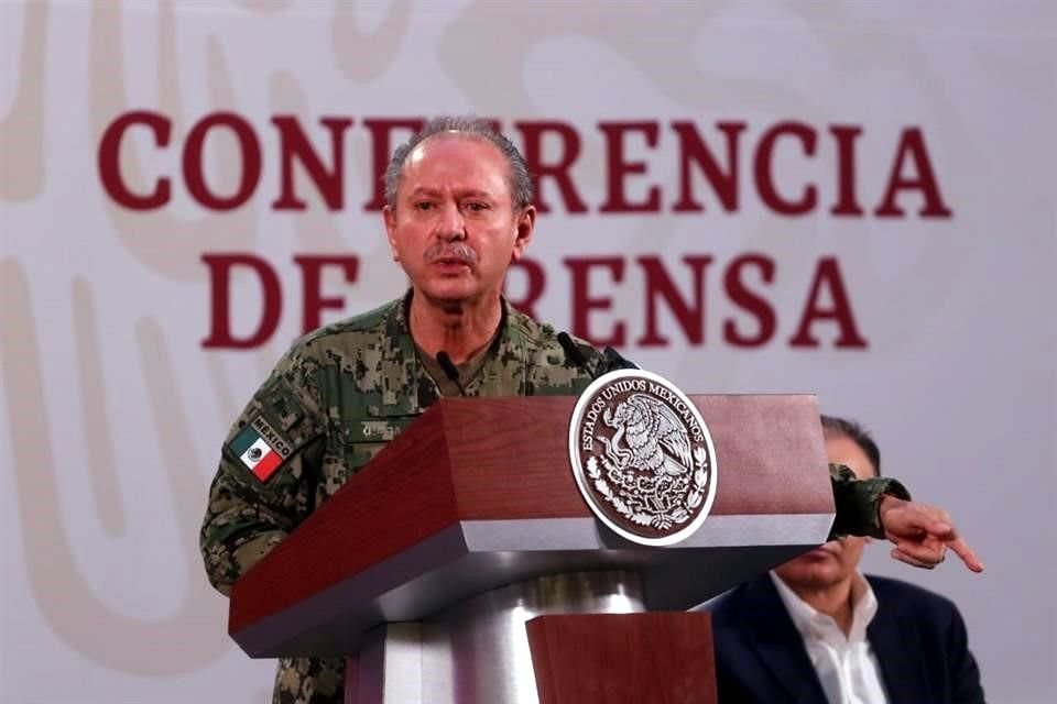 Desde Palacio Nacional, el Almirante habló de colusión tras afirmar que quienes realizan robos en las embarcaciones, tardan apenas unos minutos en concretar el delito.