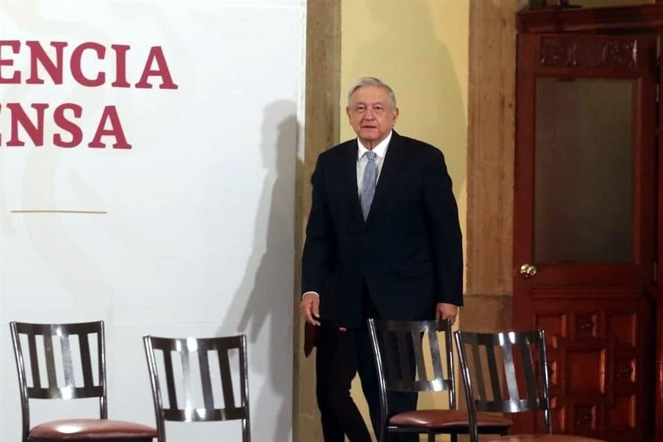 López Obrador indicó que hasta el momento se han entregado alrededor de 60 mil créditos a empresarios que tienen registrados ante el IMSS de uno a 10 trabajadores.