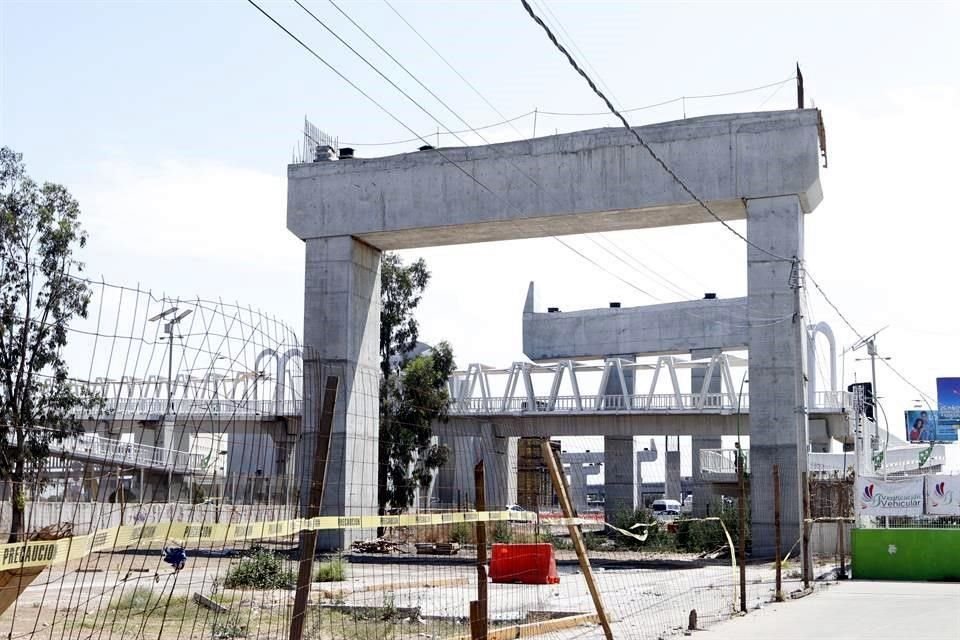 La Autopista Siervo de la Nación es construida como vía rápida para llegar al nuevo Aeropuerto Felipe Ángeles.