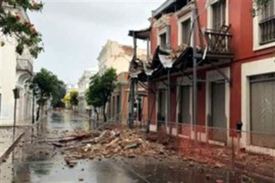 El temblor dejó daños en algunas estructuras.