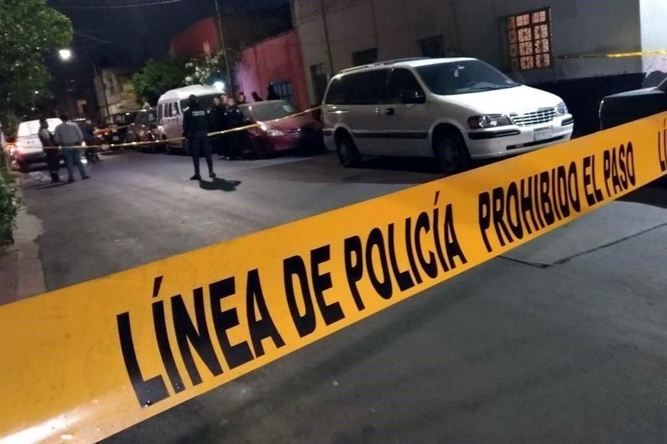 En Toluca, un niño de dos años perdió la vida luego de que el vehículo en el que viajaba con sus padres fuera atacado a balazos.