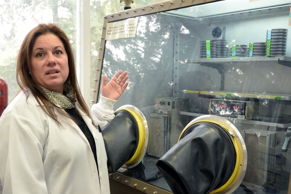 Laurie Ann Ximénez-Fyvie, Jefa del Laboratorio de Genética Molecular.