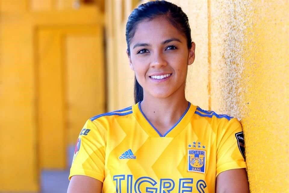 Cristina Ferral se siente bien identificada con Tigres.