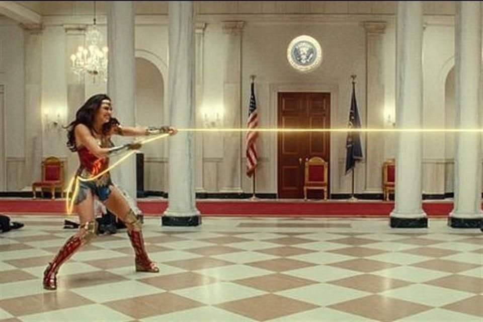 A falta del estreno, @wbpictures lanzó un dulce a los fans de la Mujer Maravilla: ¡nuevas fotos del filme 'Wonder Woman 1984'!