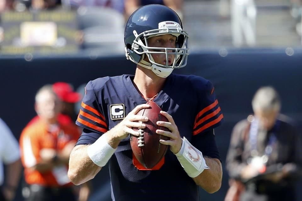 Mike Glennon llegó en el 2017 con un contrato millonario a los Osos de Chicago.