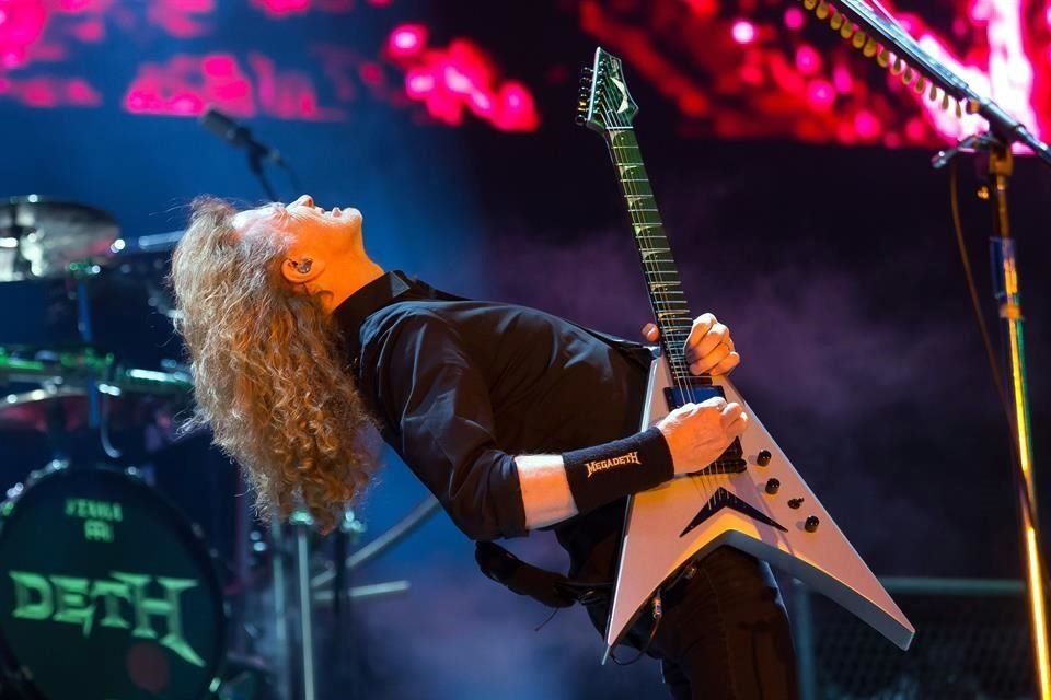 Dave Mustaine, reveló vía redes sociales que ya grabó algunas voces para su próximo trabajo discográfico.