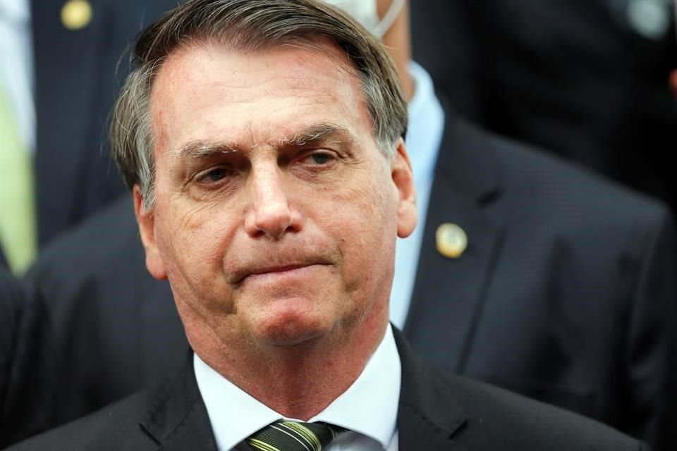 Bolsonaro no se ha pronunciado respecto a la cifra de muertes por Covid-19 en Brasil, que ayer superó las 10 mil.