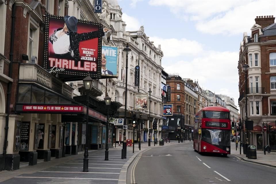 PIB de GB cayó 2% en primer trimestre de 2020 frente a tres meses anteriores, la mayor baja desde cuarto trimestre de 2008, informó la ONS.