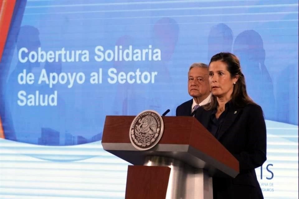 Sofía Belmar, presidenta de la AMIS, precisó que se dará cobertura a 1.6 millones de trabajadores del sector salud.