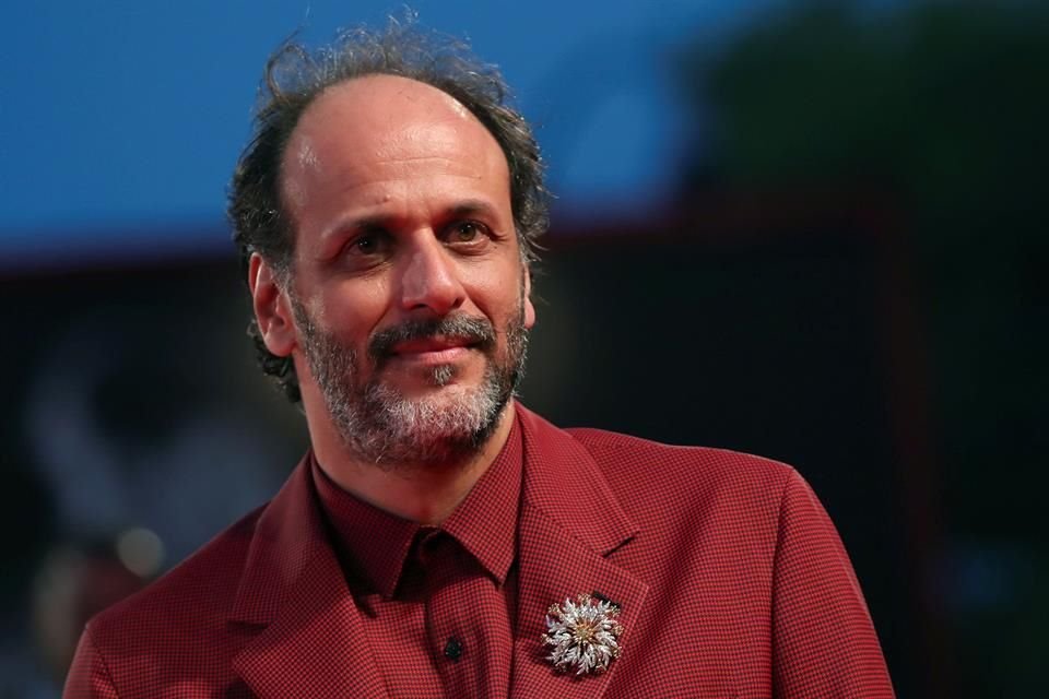 La nueva versión del filme, dirigida por Luca Guadagnino, se desarrollará en Los Ángeles, a diferencia de los dos filmes previos, con historias en Chicago y Miami.