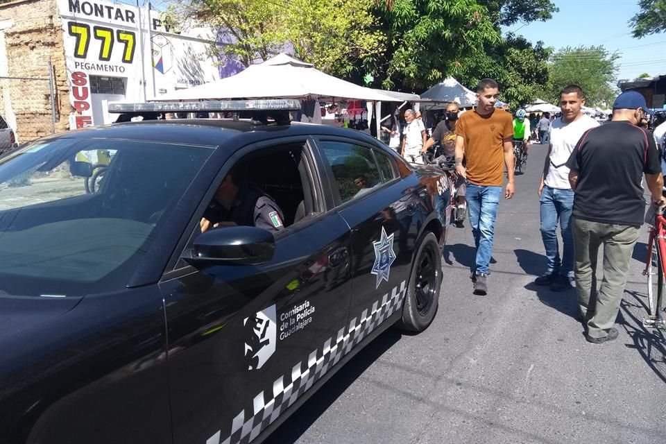 Policía de Guadalajara realizó un recorrido por la zona, pero los comercios siguieron abiertos.